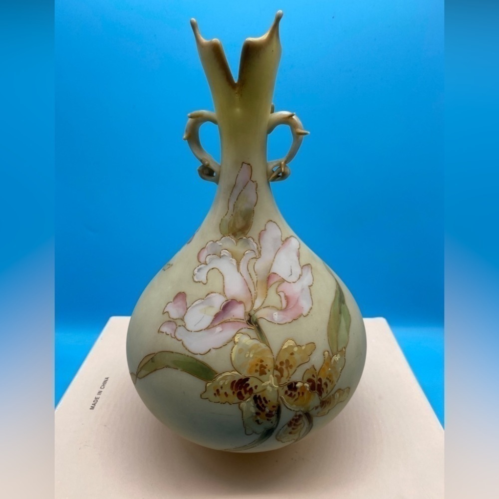 Mt. Washington CROWN MILANO Art Glass
